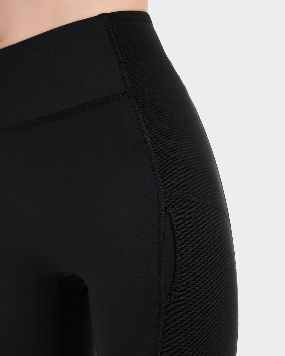 Women's Train Volt Tights 7/8 Black - US 3225