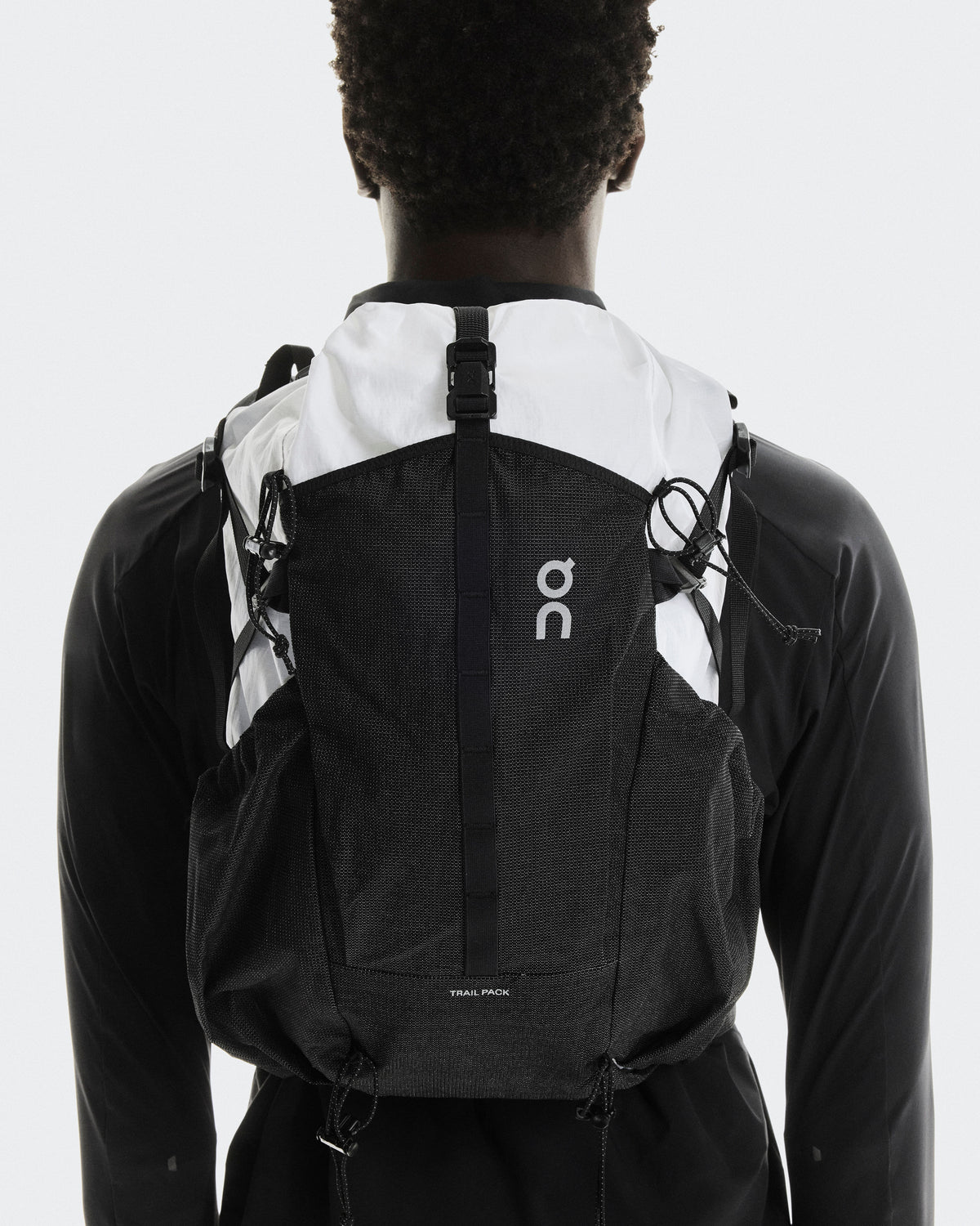 Trail Pack 20L White | Black - US 5113