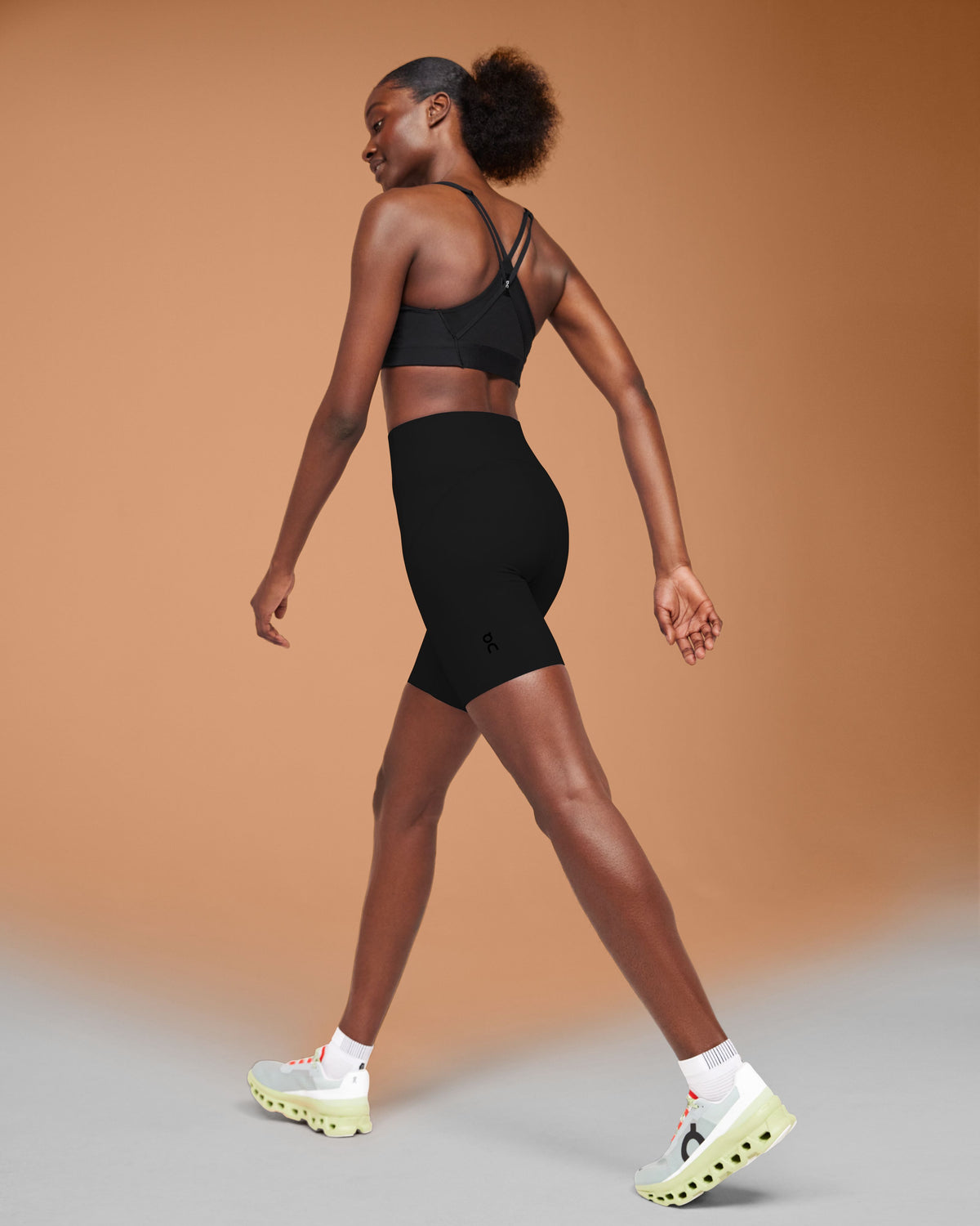 Women's Movement Tights Short Black - US 0553