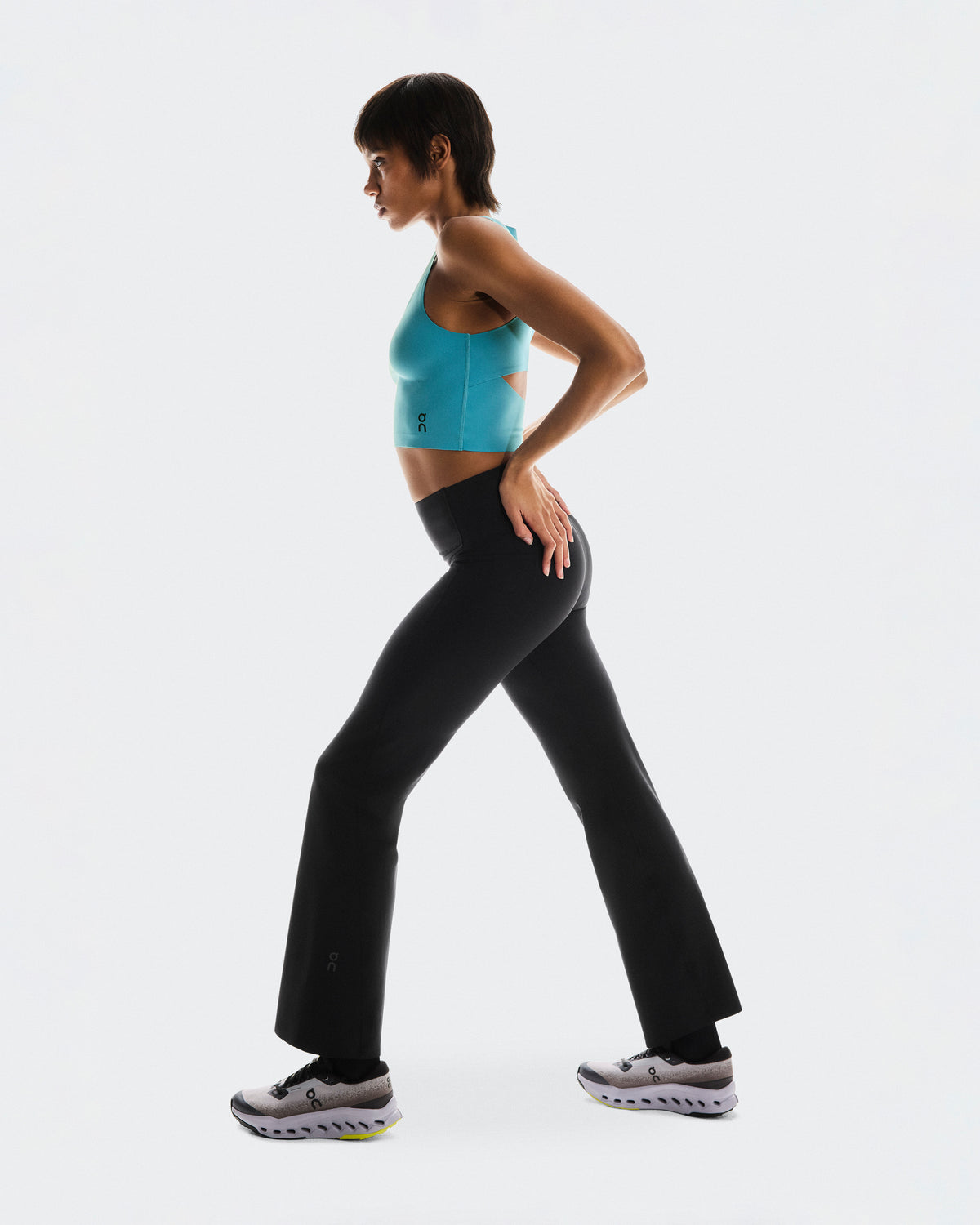Women's Studio Flared Leggings 30" Black - US 3385