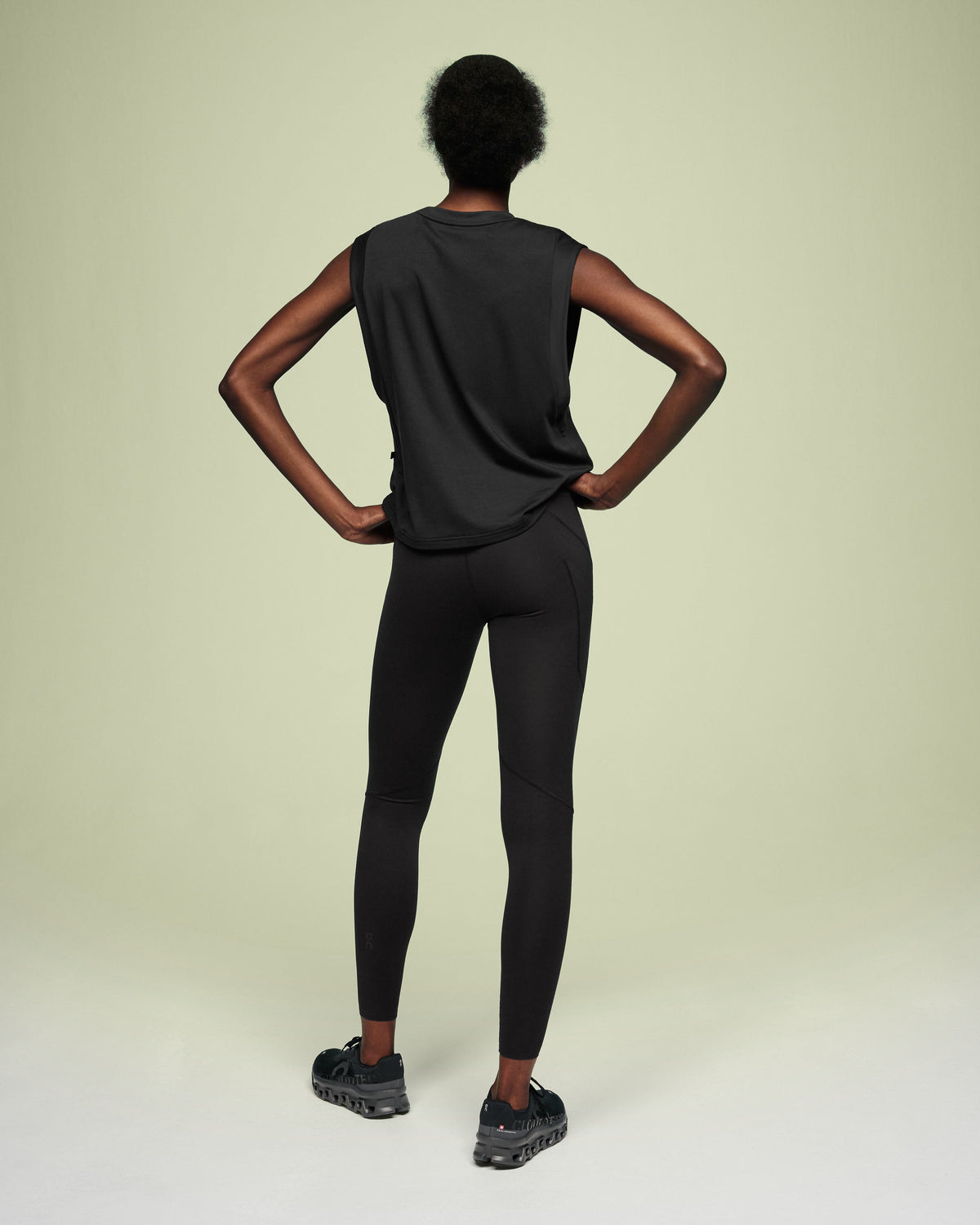 Women's Focus Crop Black - US 4313