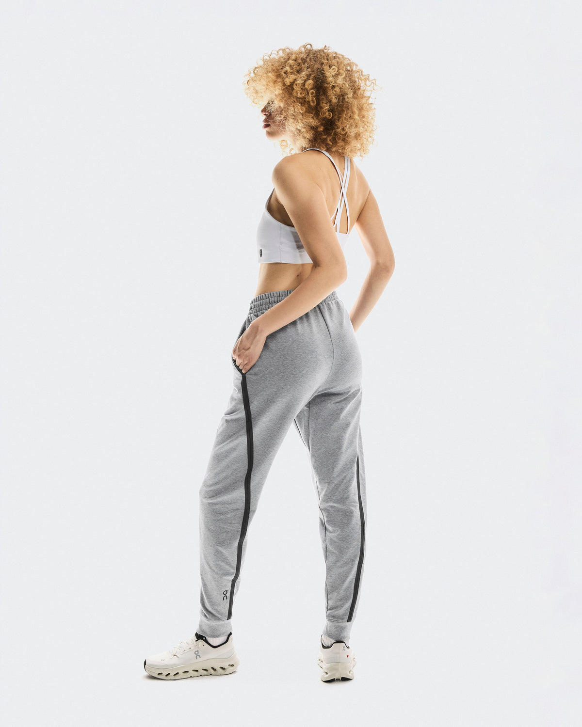 Women's Studio Joggers Basalt - US 6350